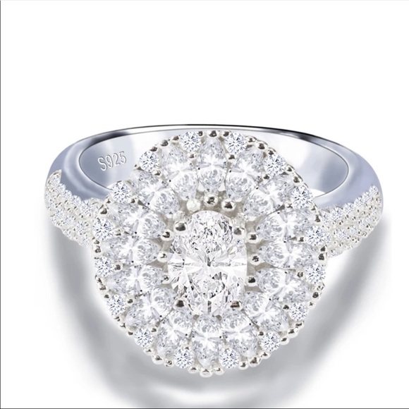 New 925 Silver Beautiful Oval Cut Diamond Ring - Picture 2 of 5